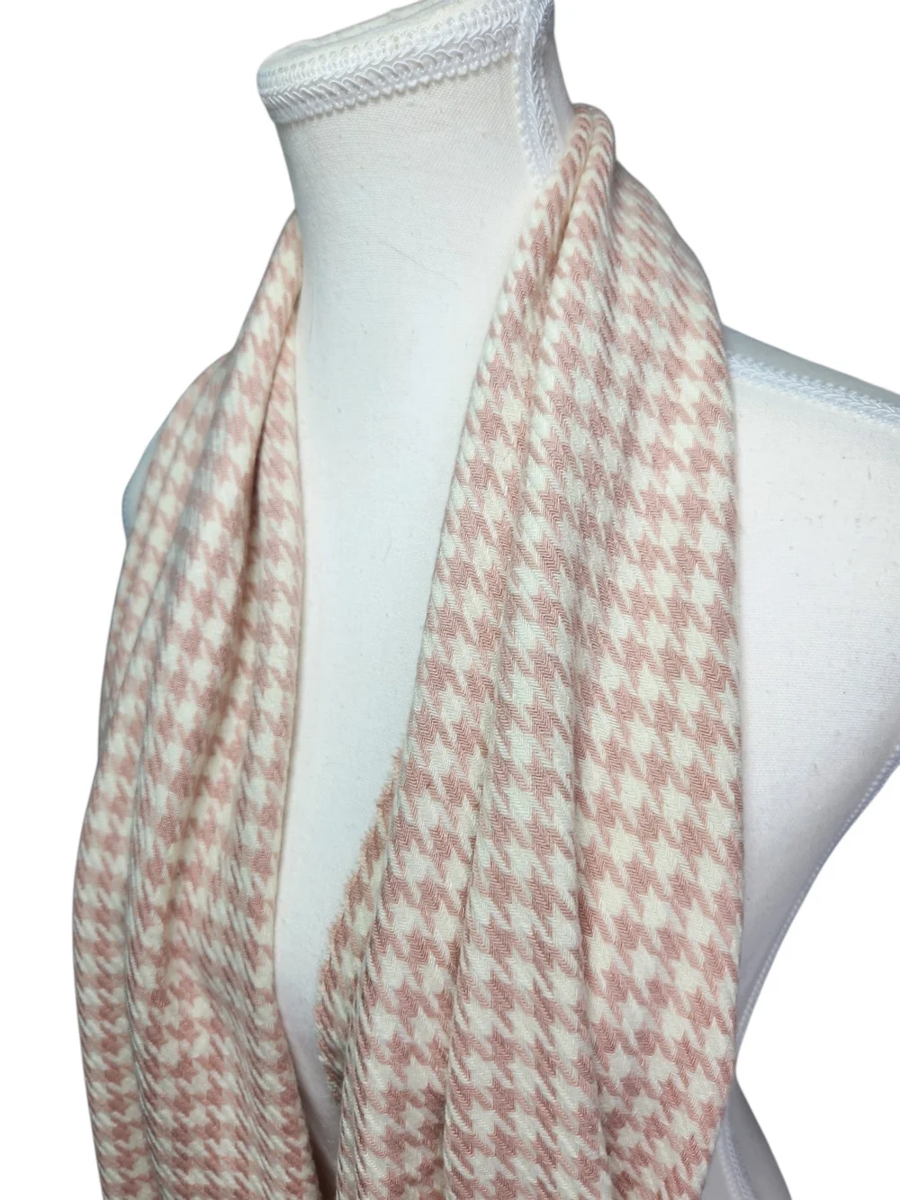 Women’s Pink & White Houndstooth Rectangle Scarf Wrap with Fringe 12 in Preppy